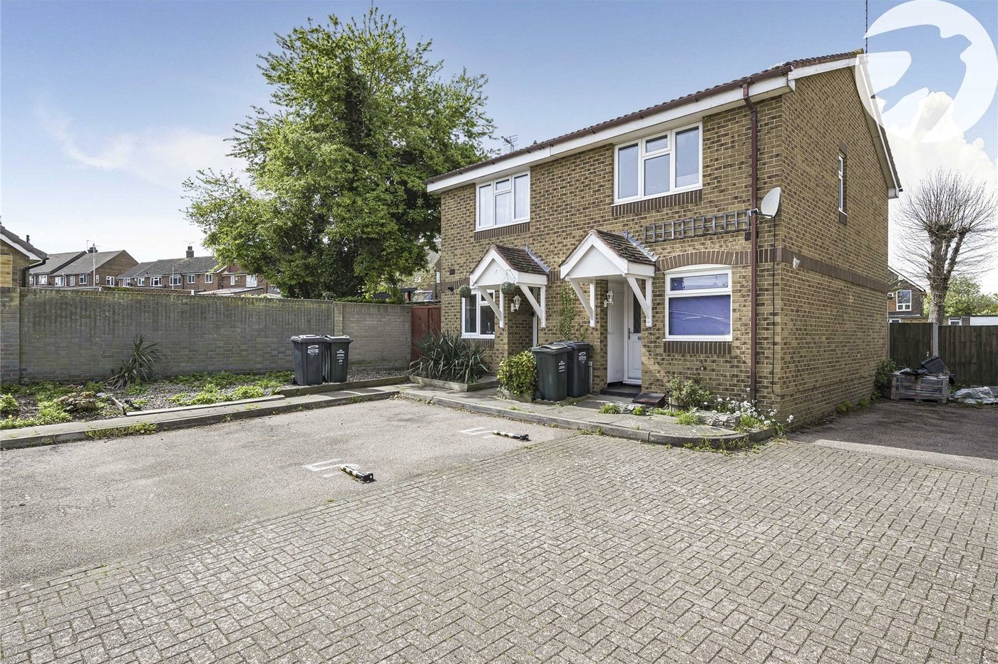 2 bedroom house for sale in Swanscombe | Robinson Jackson