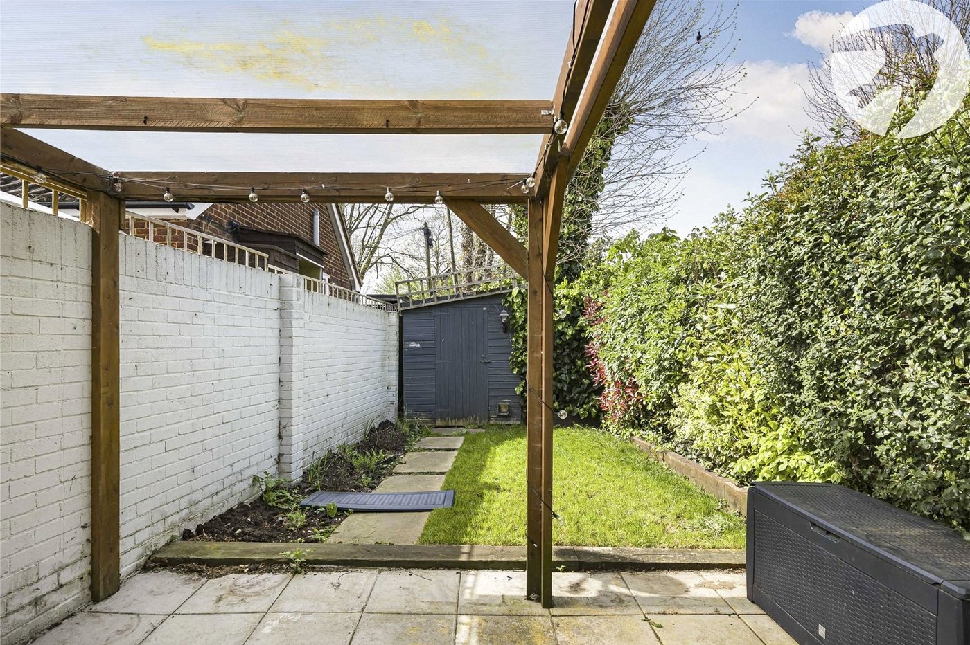 2 bedroom house for sale in Swanscombe | Robinson Jackson