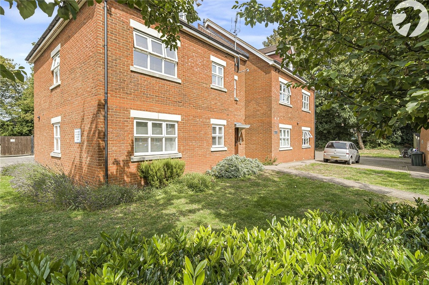 2 bedroom property for sale in Dartford | Robinson Jackson