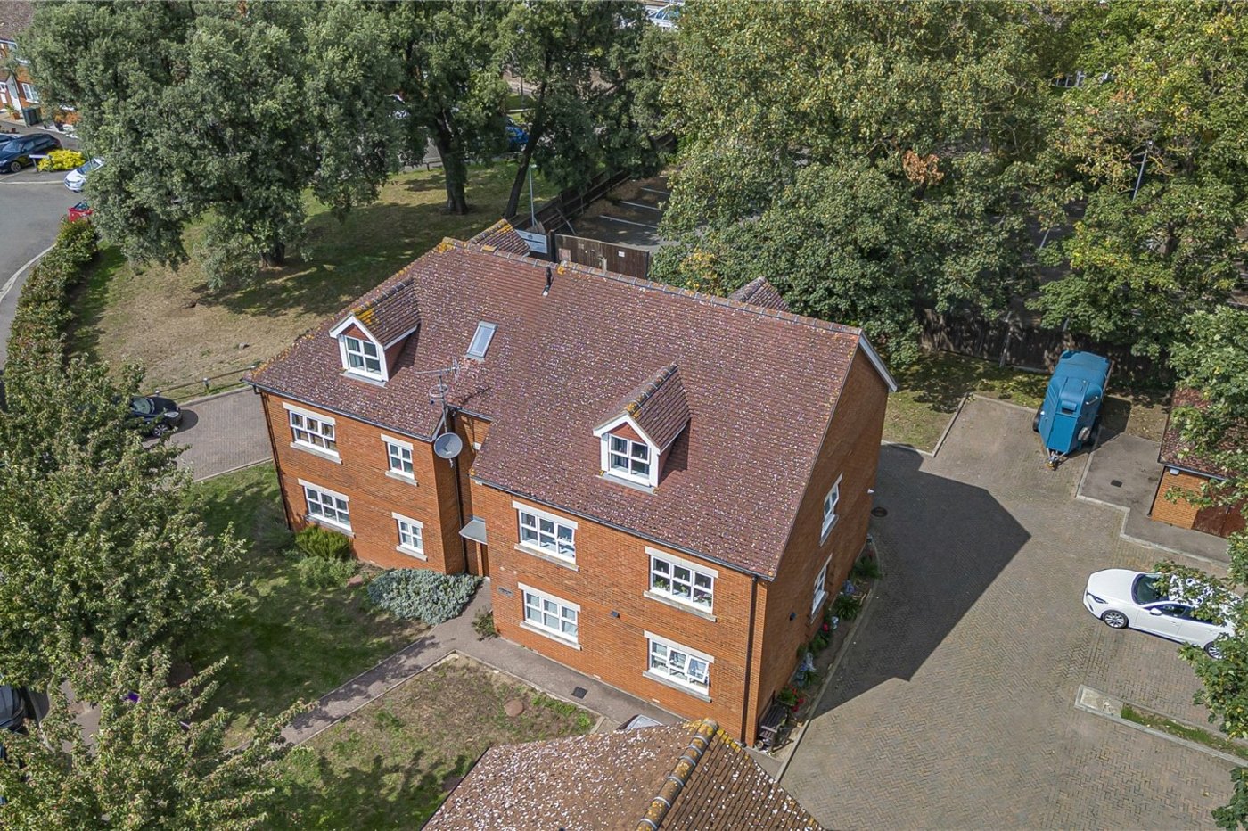 2 bedroom property for sale in Dartford | Robinson Jackson