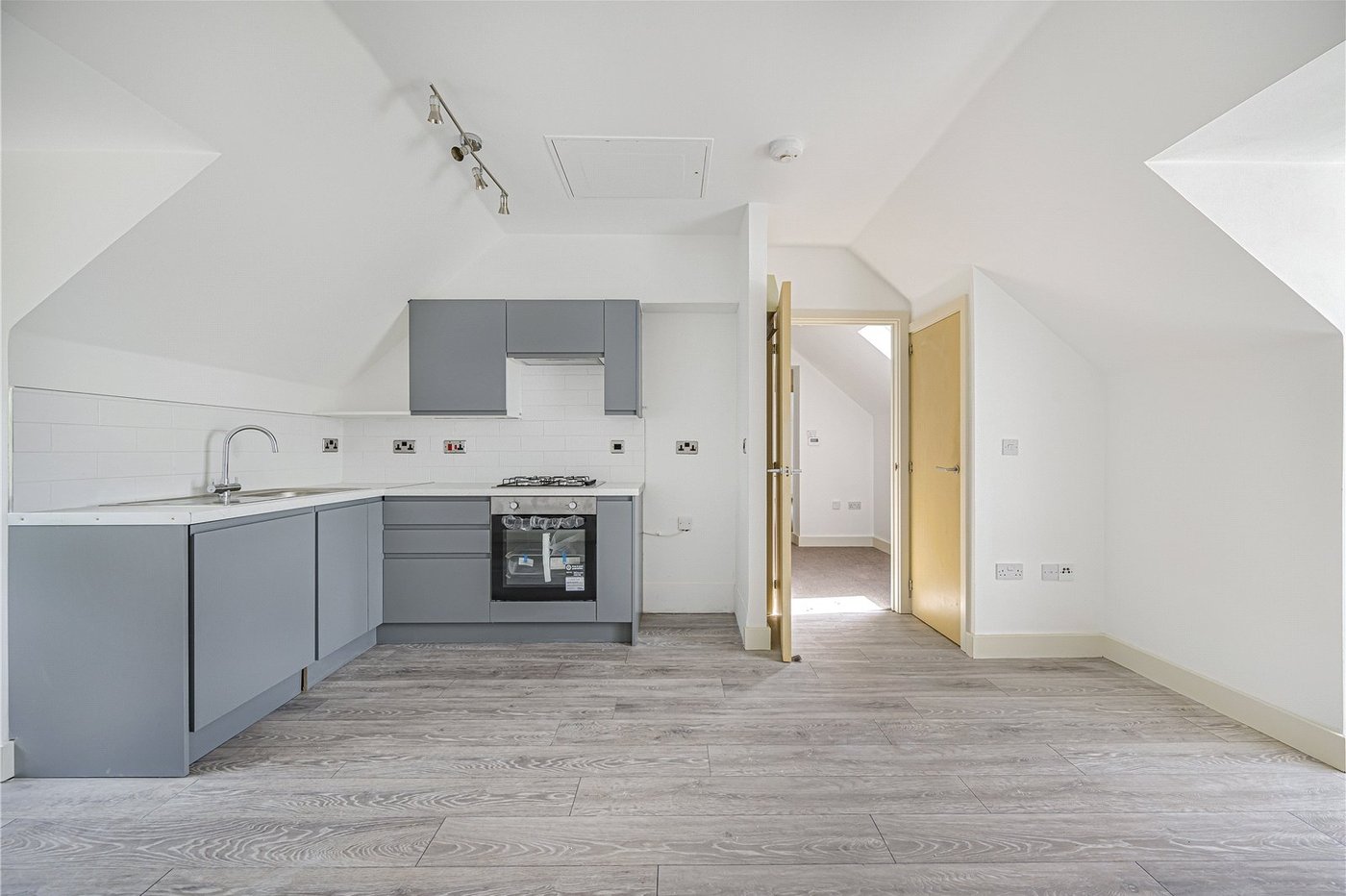 2 bedroom property for sale in Dartford | Robinson Jackson