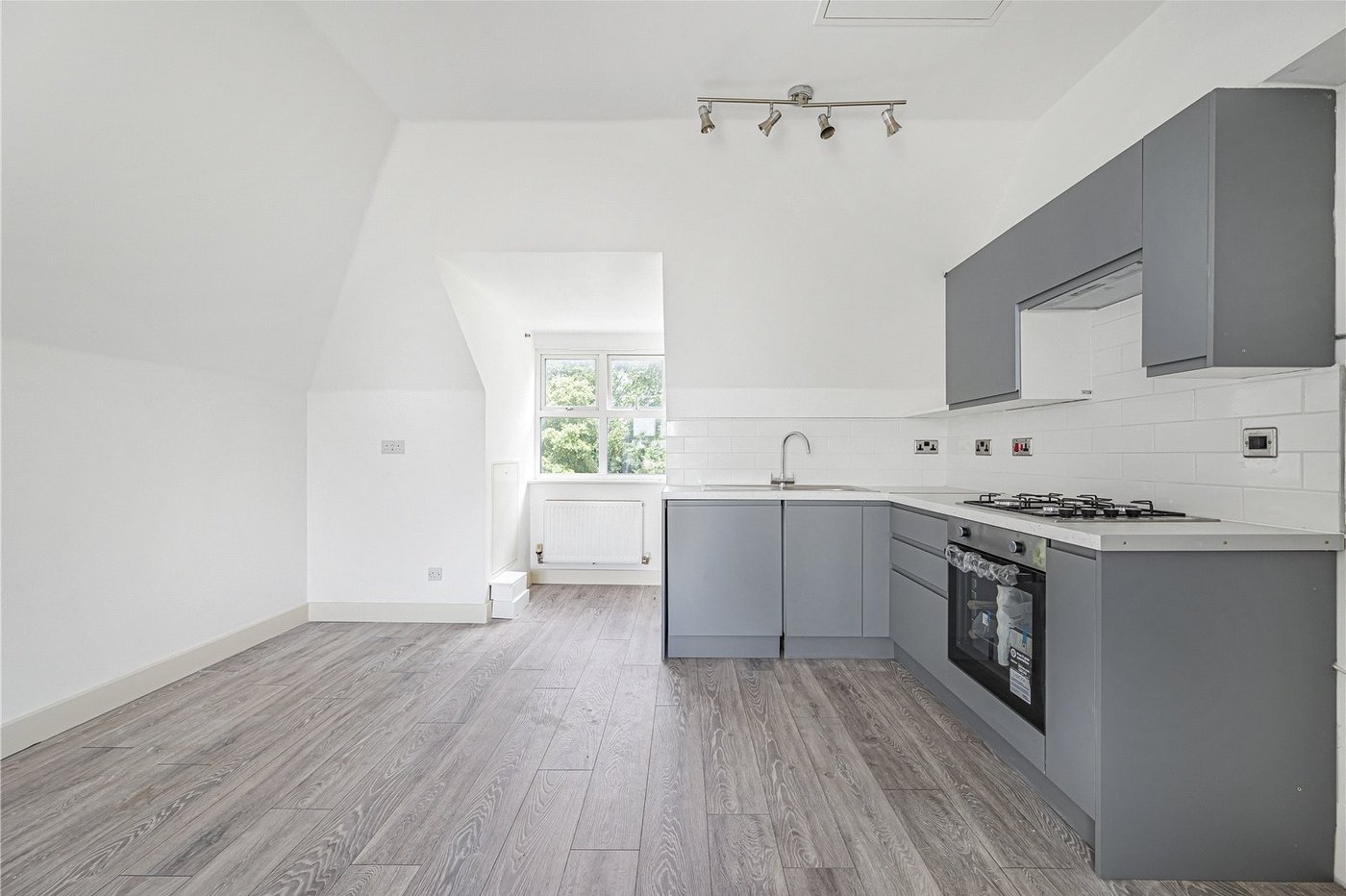 2 bedroom property for sale in Dartford | Robinson Jackson