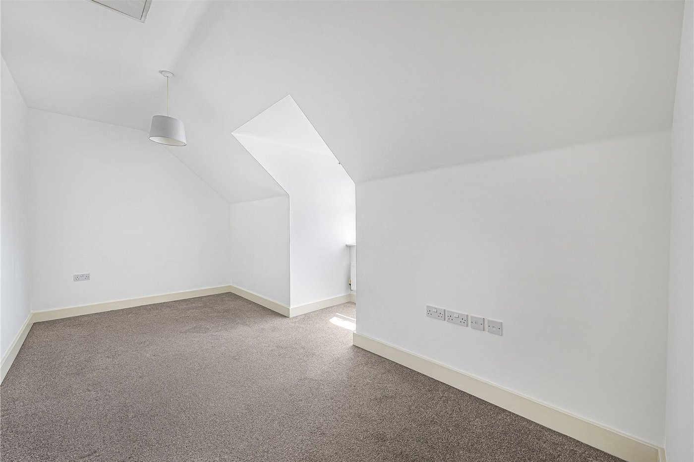 2 bedroom property for sale in Dartford | Robinson Jackson