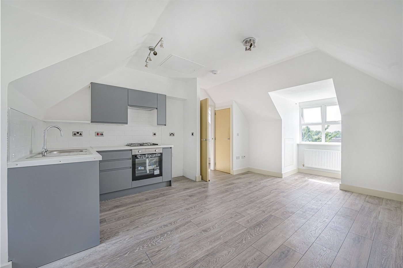 2 bedroom property for sale in Dartford | Robinson Jackson