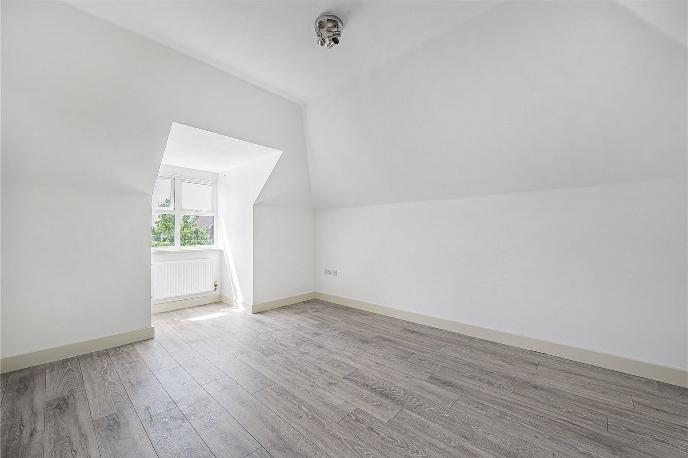 2 bedroom property for sale in Dartford | Robinson Jackson