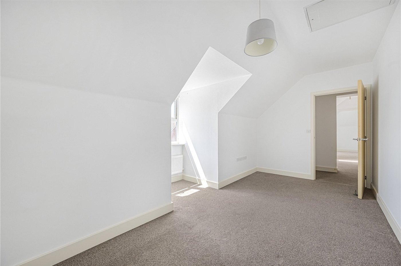 2 bedroom property for sale in Dartford | Robinson Jackson