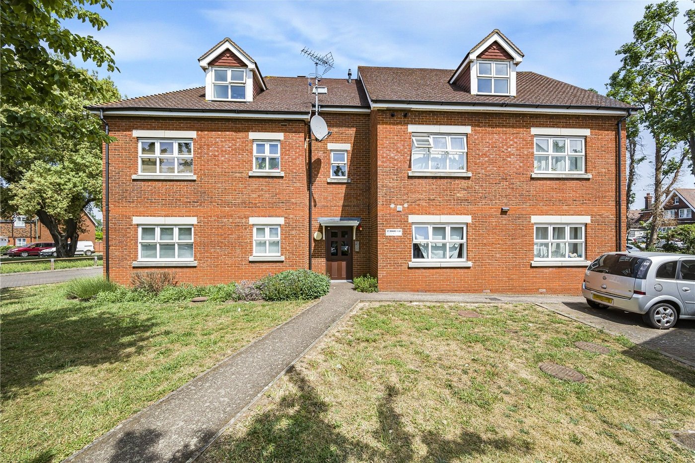 2 bedroom property for sale in Dartford | Robinson Jackson