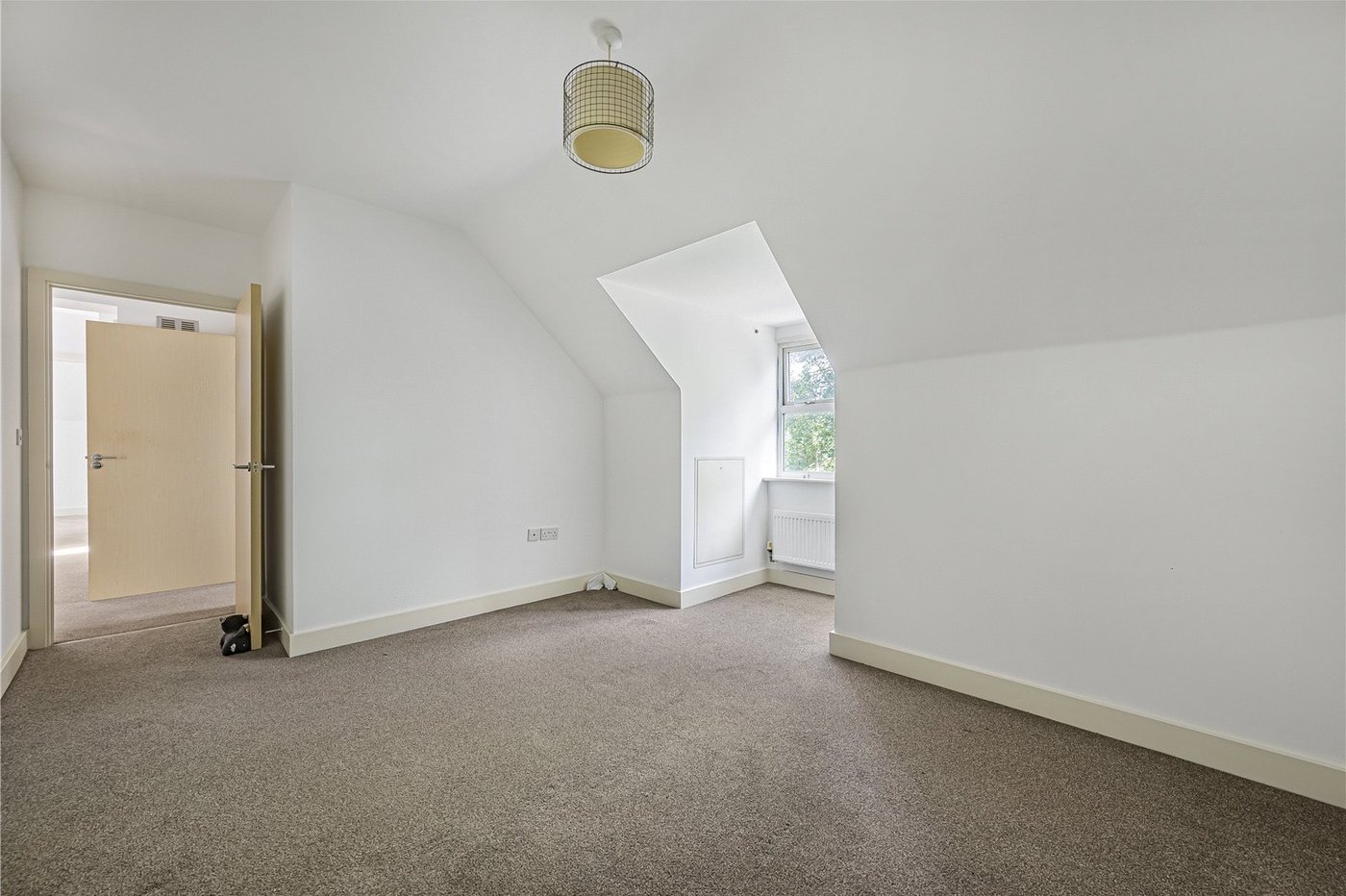 2 bedroom property for sale in Dartford | Robinson Jackson