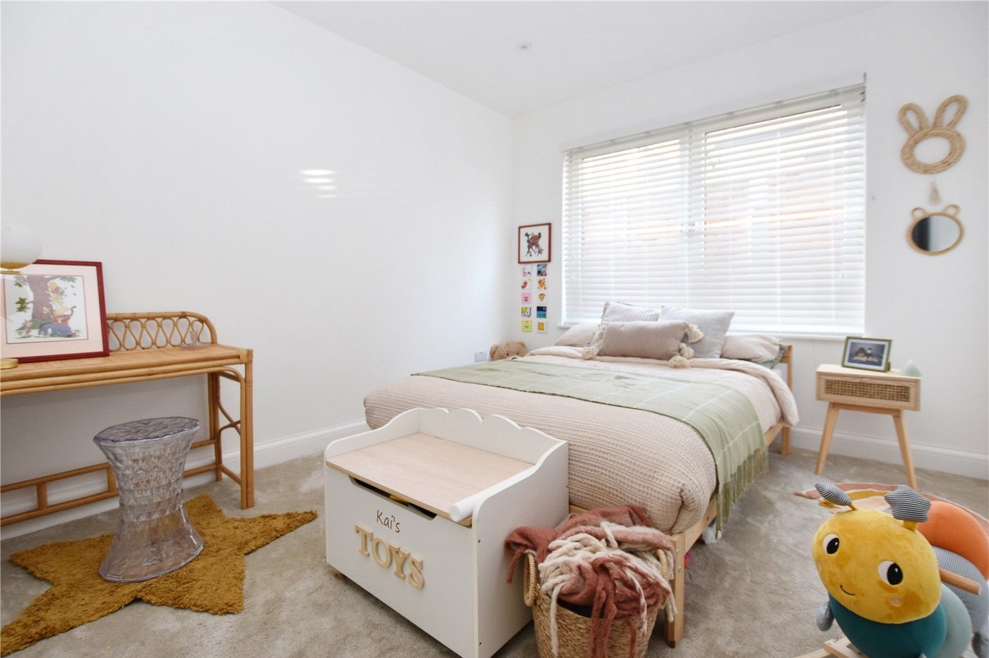 4 bedroom bungalow for sale in Bexleyheath | Robinson Jackson