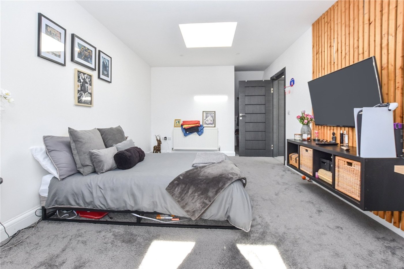 4 bedroom bungalow for sale in Bexleyheath | Robinson Jackson