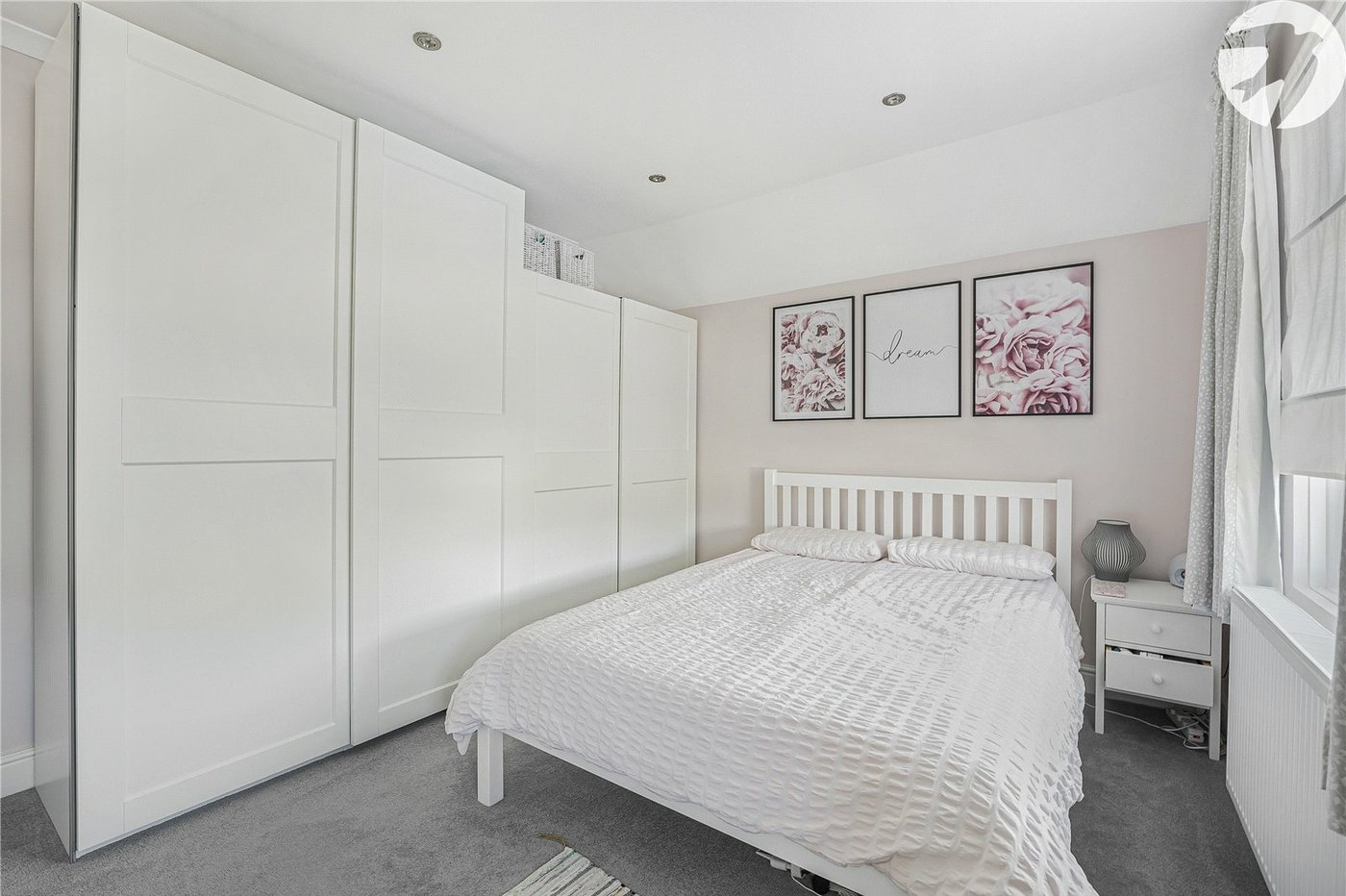 2 bedroom house for sale in West Dartford | Robinson Jackson