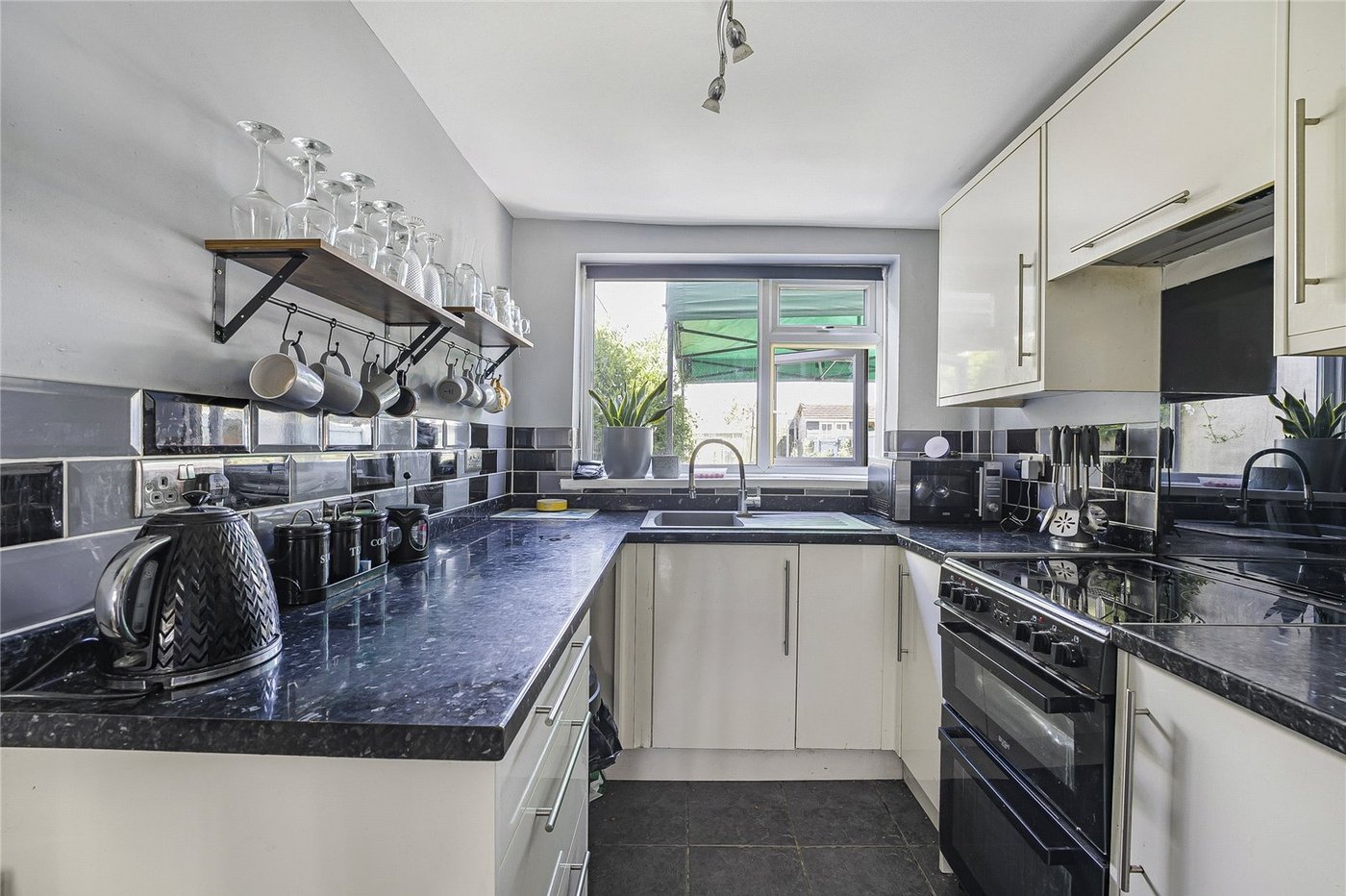 2 bedroom house for sale in Swanscombe | Robinson Jackson