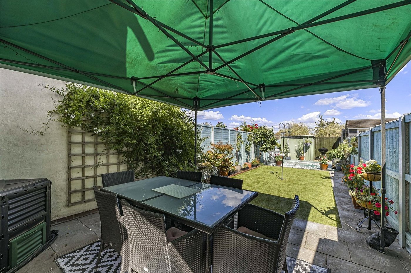 2 bedroom house for sale in Swanscombe | Robinson Jackson