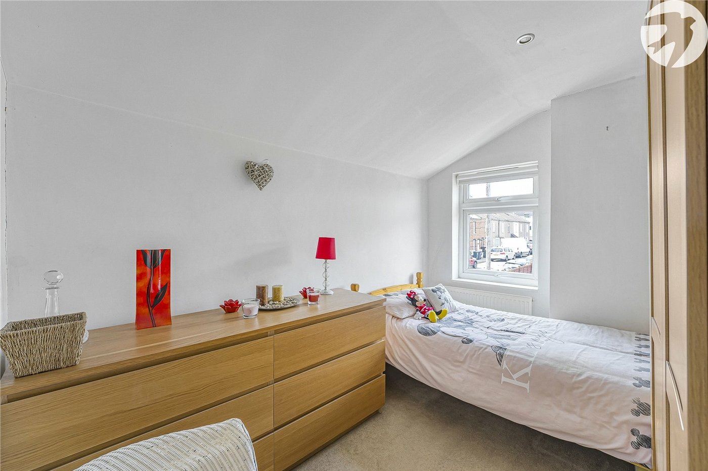 3 bedroom house for sale in Swanscombe | Robinson Jackson