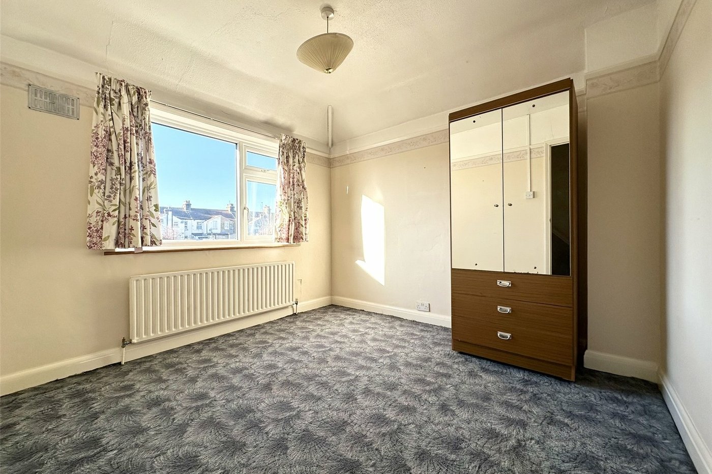 3 bedroom house for sale in Swanscombe | Robinson Jackson