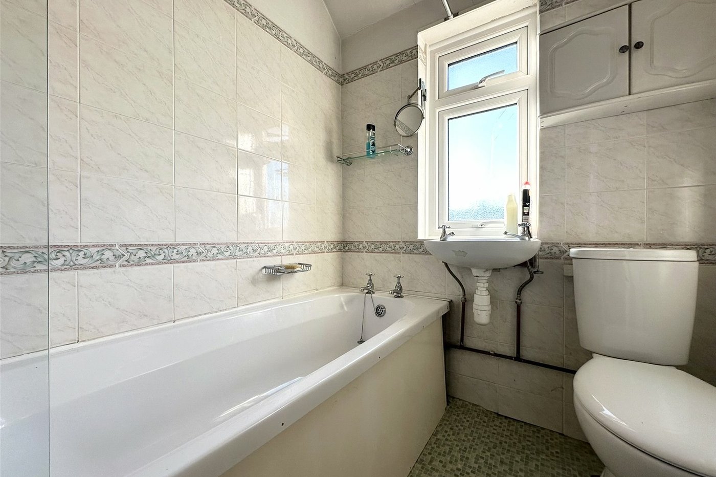 3 bedroom house for sale in Swanscombe | Robinson Jackson