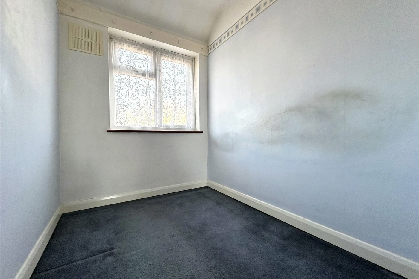 3 bedroom house for sale in Swanscombe | Robinson Jackson