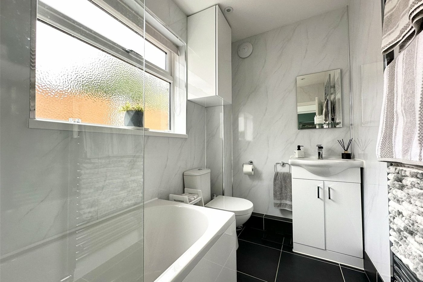 2 bedroom house for sale in Swanscombe | Robinson Jackson