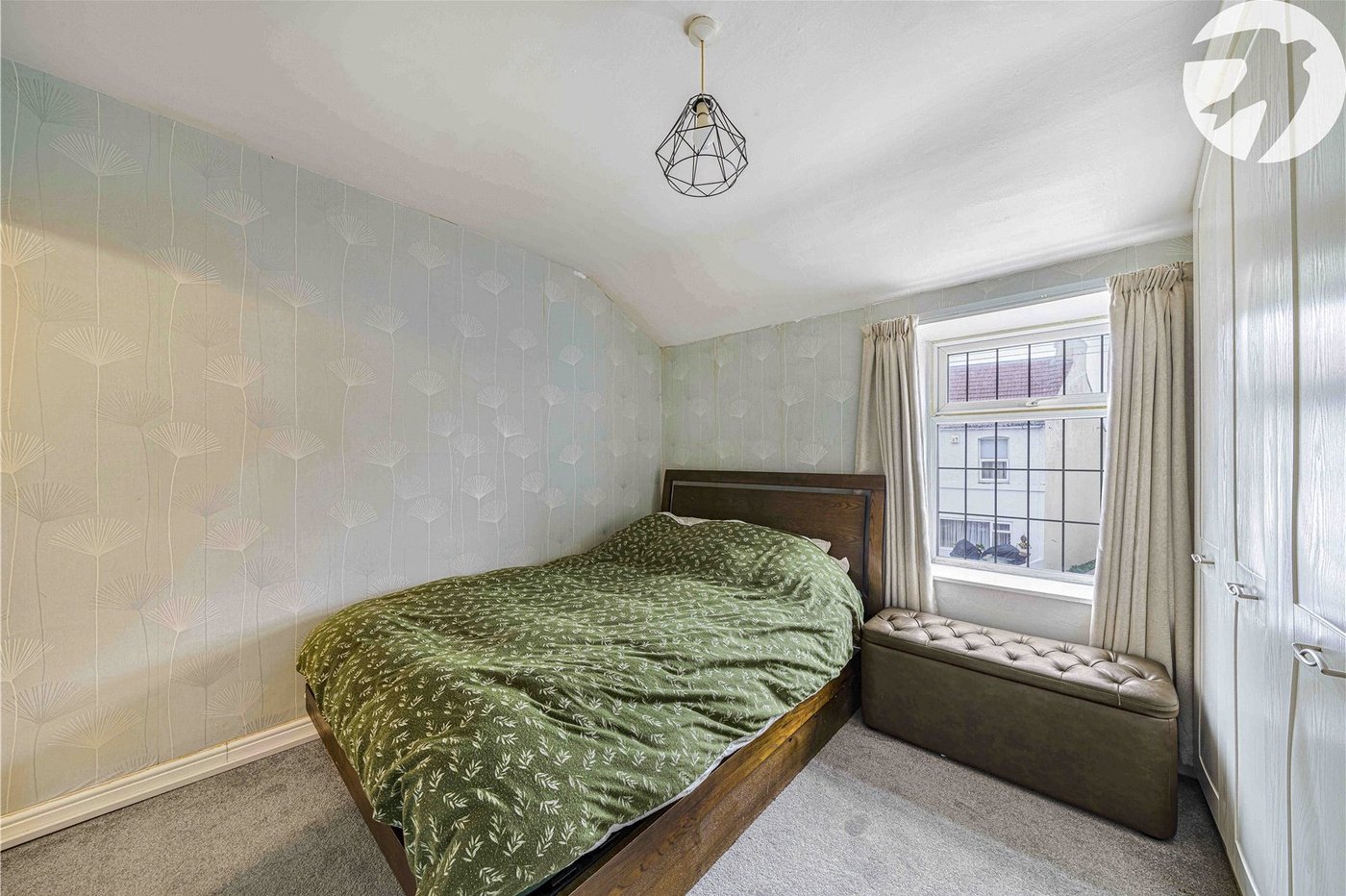 2 bedroom house for sale in Swanscombe | Robinson Jackson