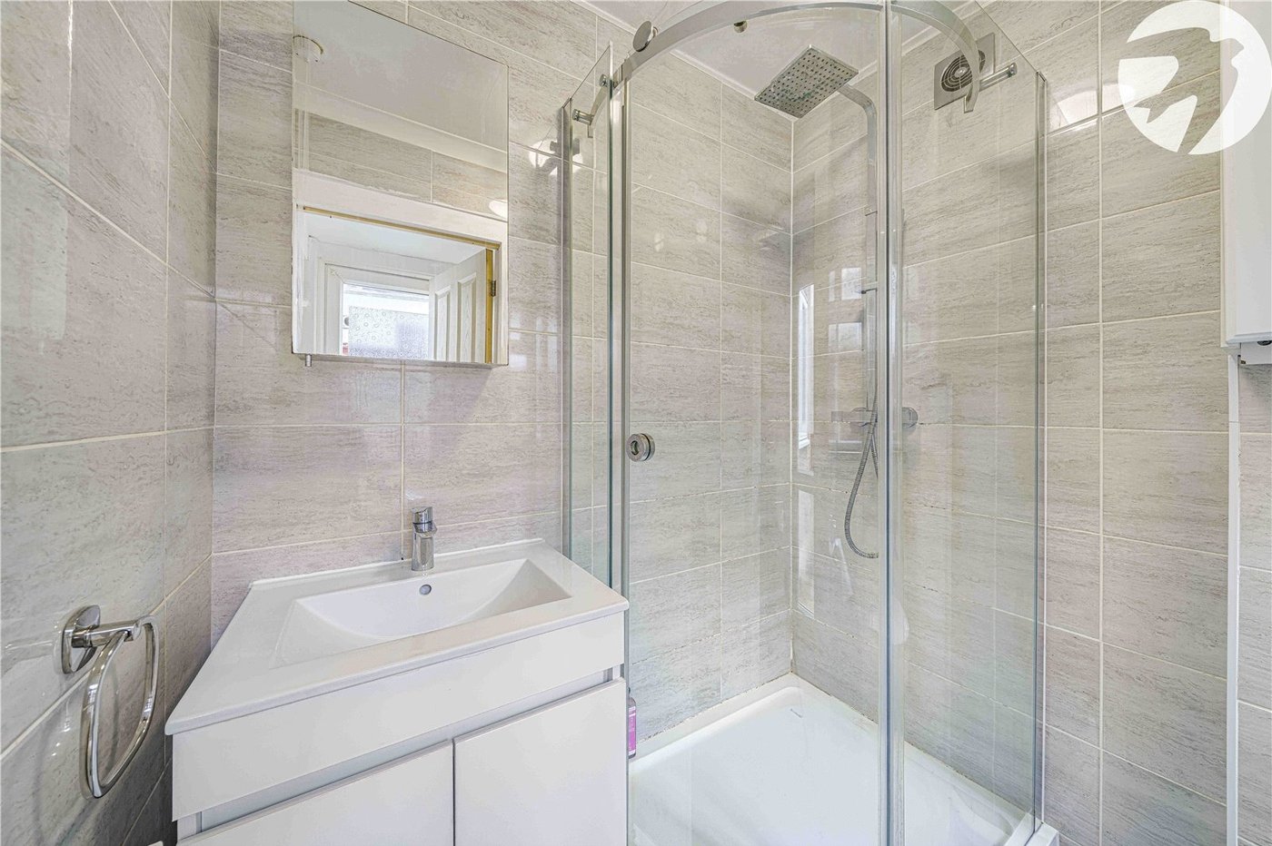 2 bedroom house for sale in Swanscombe | Robinson Jackson