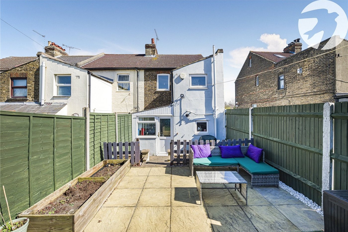 2 bedroom house for sale in Swanscombe | Robinson Jackson