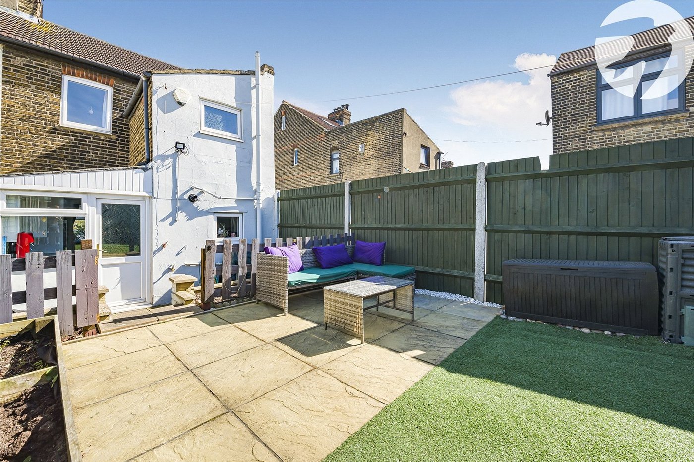 2 bedroom house for sale in Swanscombe | Robinson Jackson