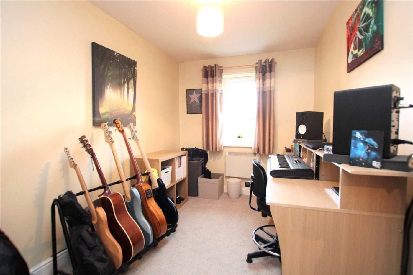 2 bedroom property for sale in New Eltham | Robinson Jackson