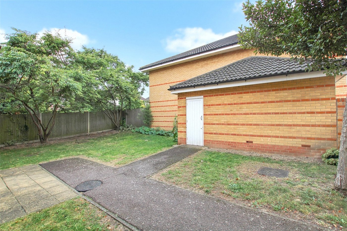 2 bedroom property for sale in New Eltham | Robinson Jackson