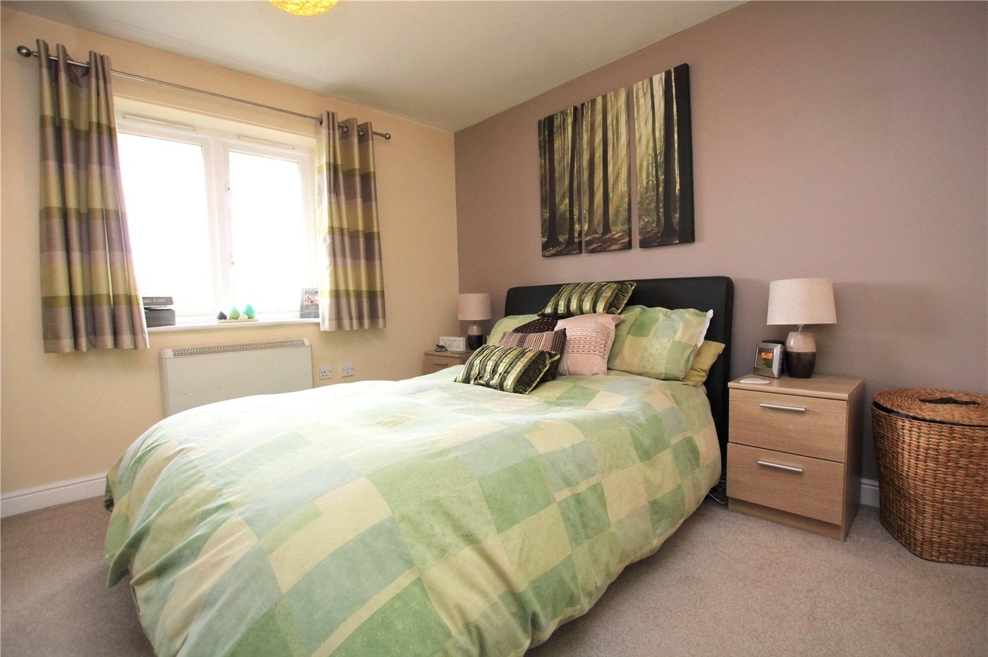 2 bedroom property for sale in New Eltham | Robinson Jackson