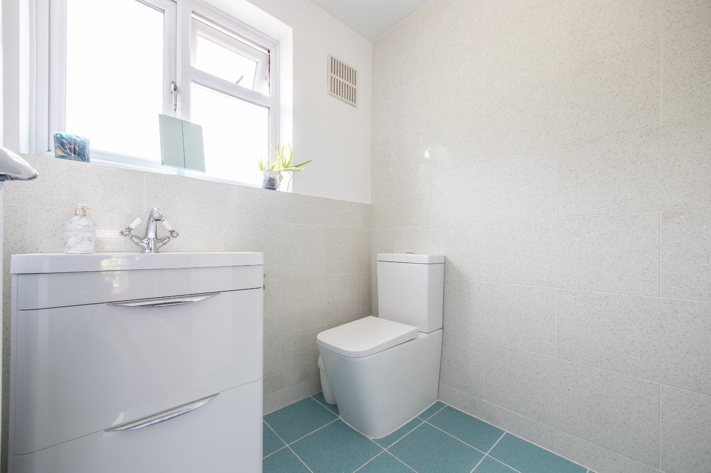 house for sale in Gravesend, Kent, DA12 Robinson Michael & Jackson