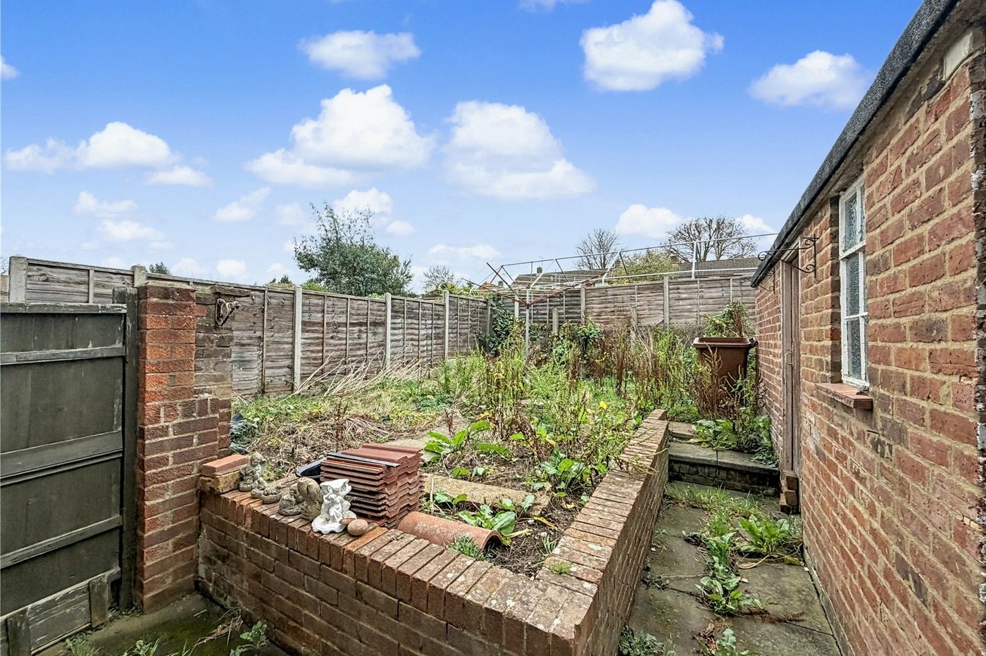 2 bedroom house for sale in Twydall | Robinson Michael & Jackson