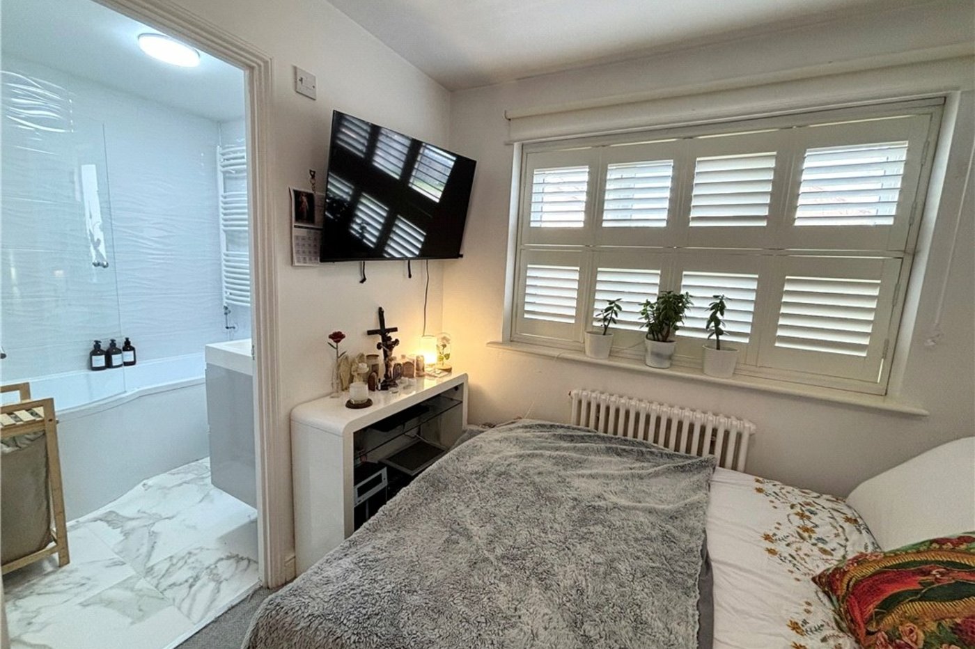 2 bedroom house for sale in St Mary Cray | Robinson Jackson