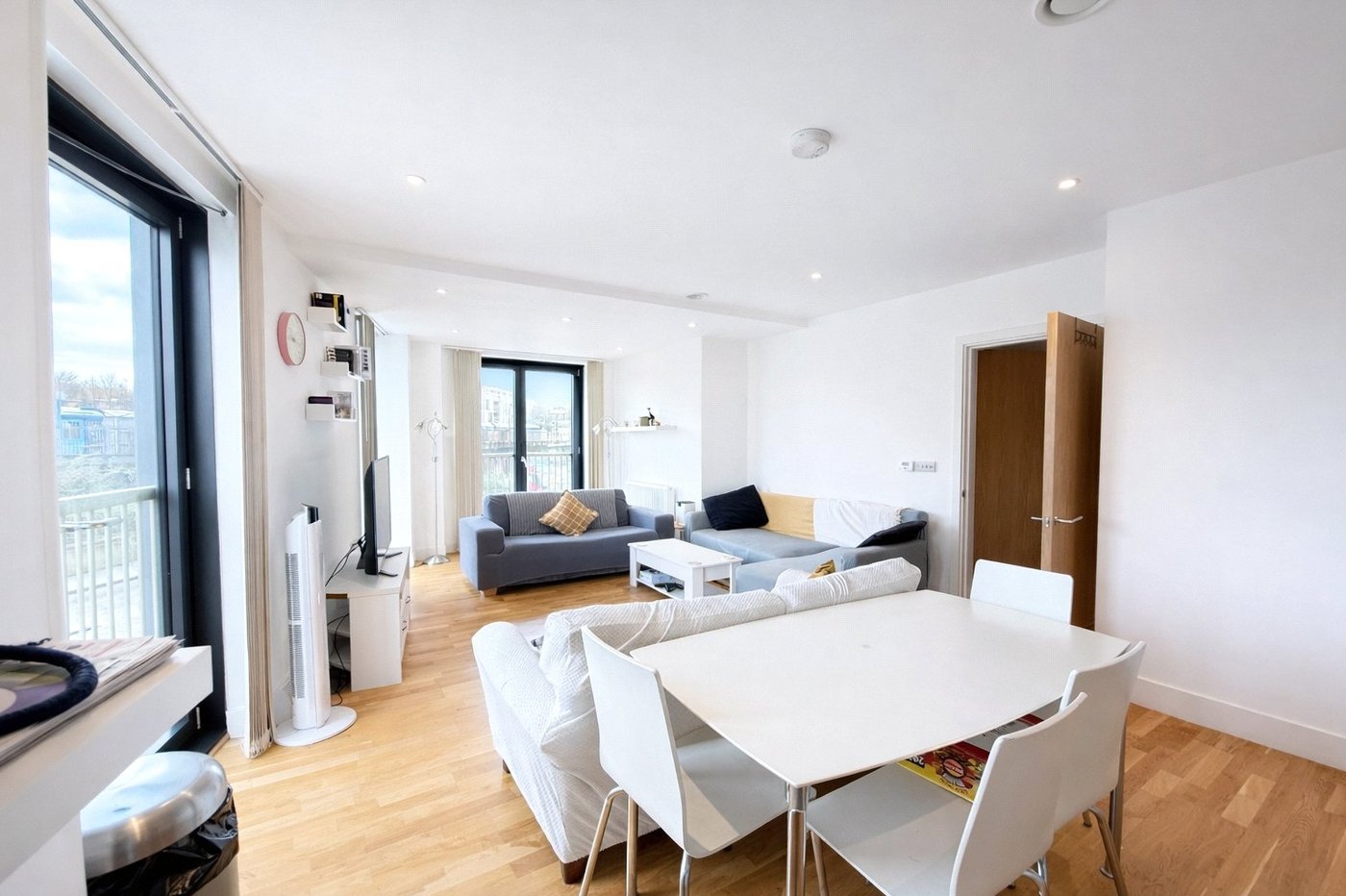 1 bedroom property for sale in London | Robinson Jackson