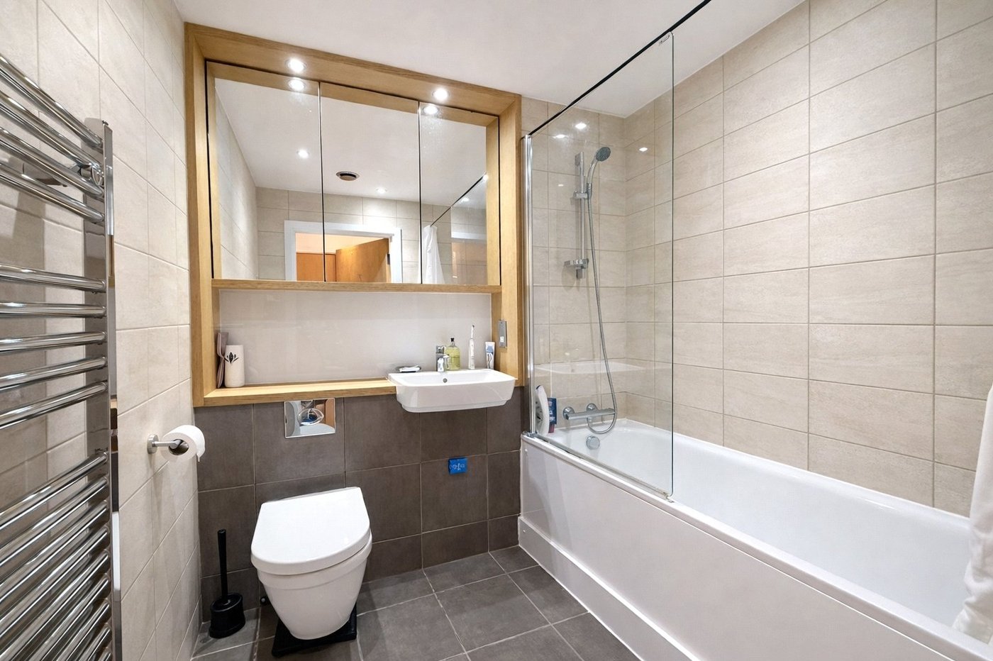 1 bedroom property for sale in London | Robinson Jackson