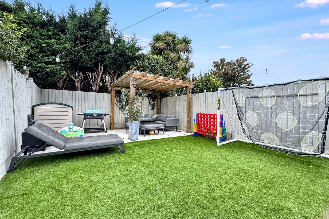 3 bedroom house for sale in Rainham | Robinson Michael & Jackson