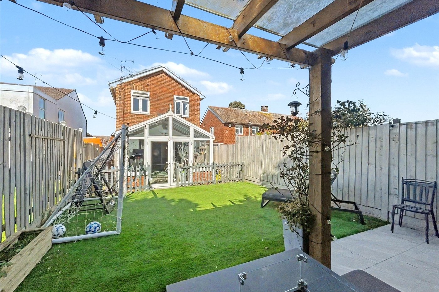 3 bedroom house for sale in Rainham | Robinson Michael & Jackson