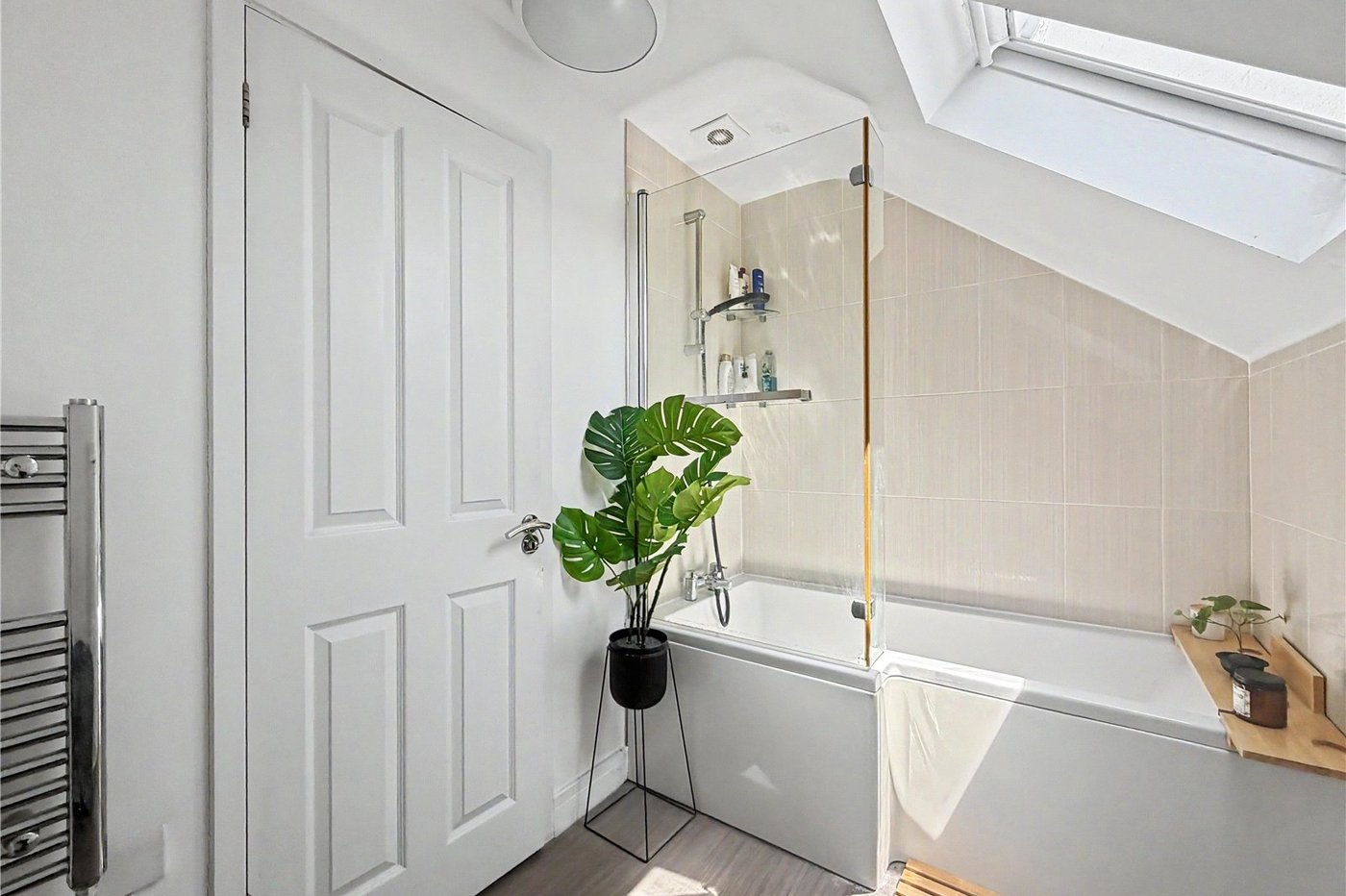 2 bedroom property for sale in Rainham | Robinson Michael & Jackson