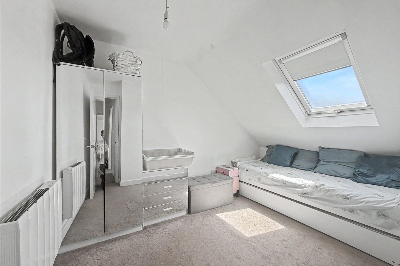 2 bedroom property for sale in Rainham | Robinson Michael & Jackson