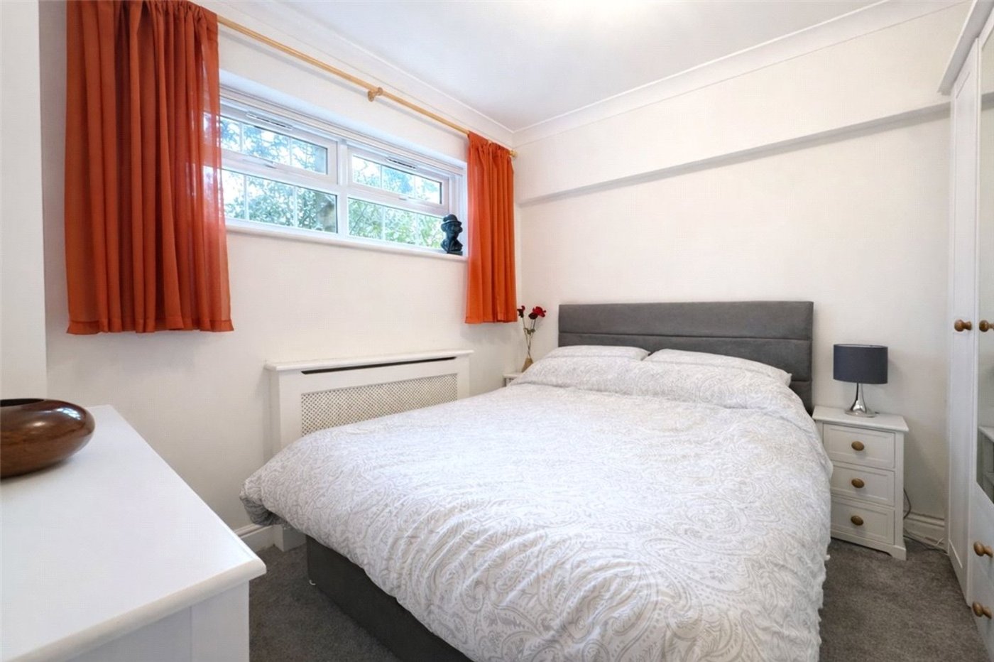 2 bedroom property to rent in South Orpington | Robinson Jackson