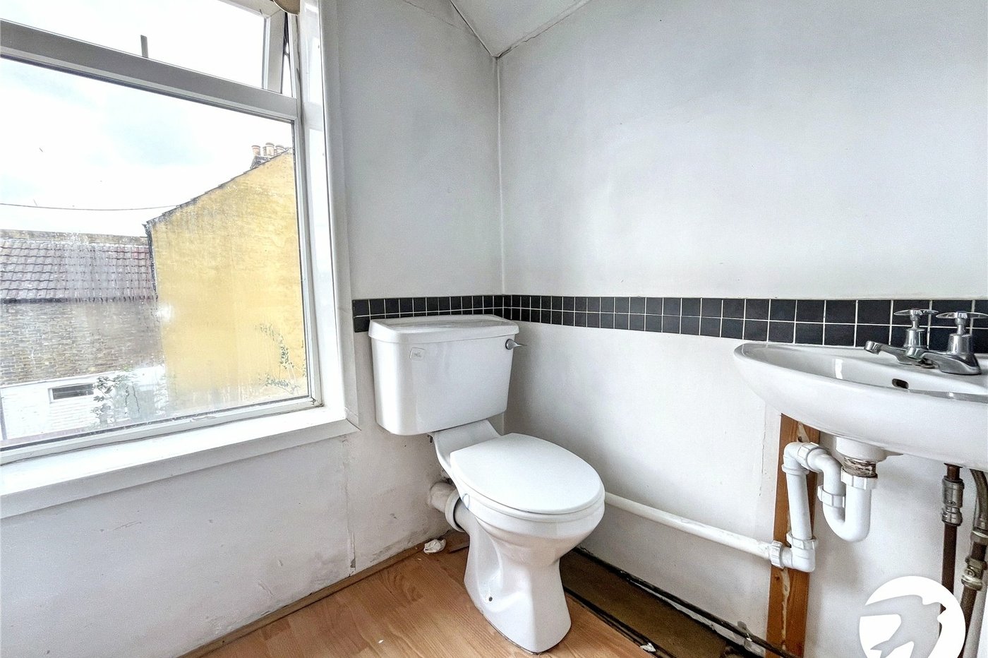2 bedroom house for sale in Strood | Robinson Michael & Jackson