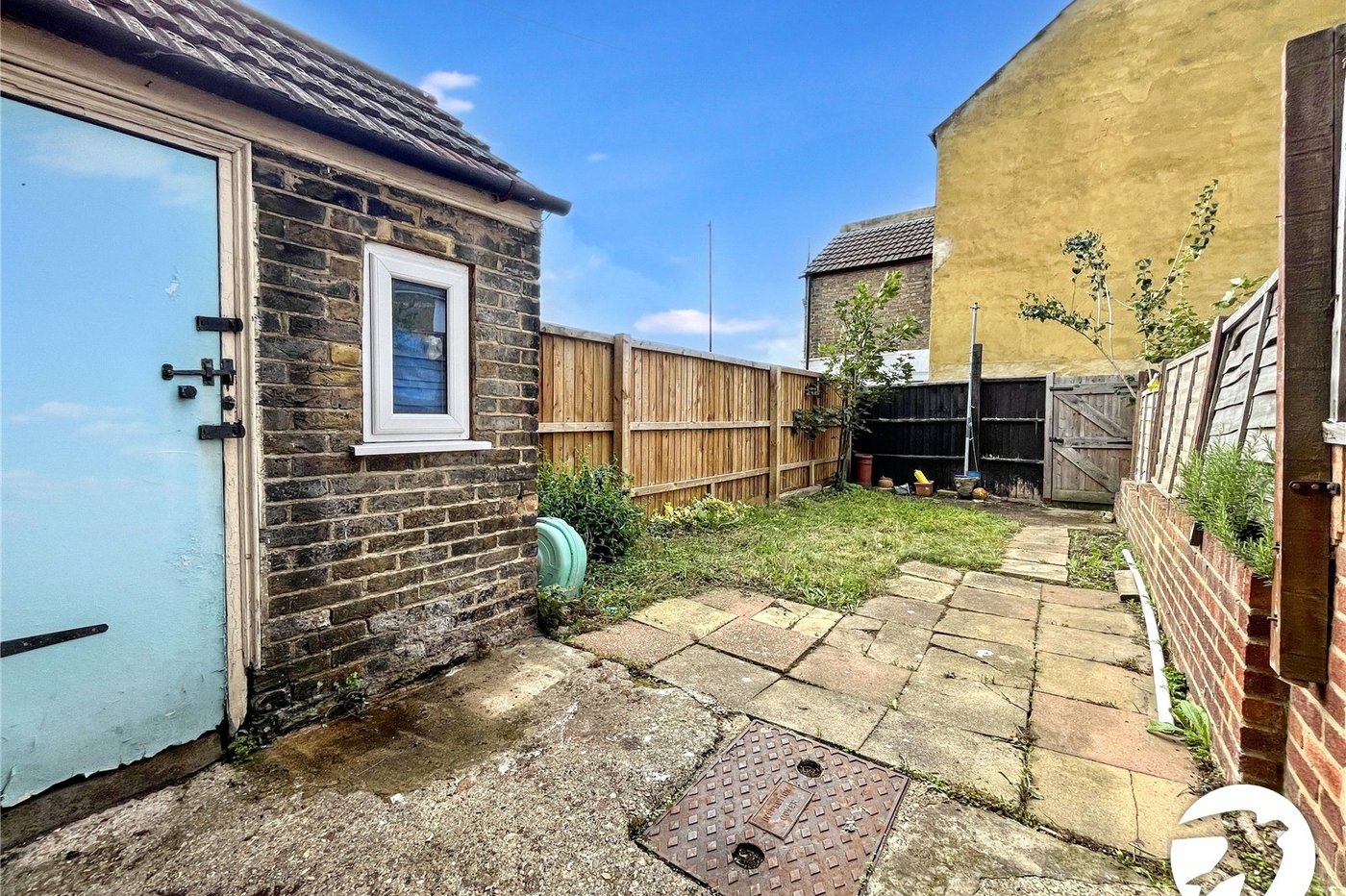 2 bedroom house for sale in Strood | Robinson Michael & Jackson