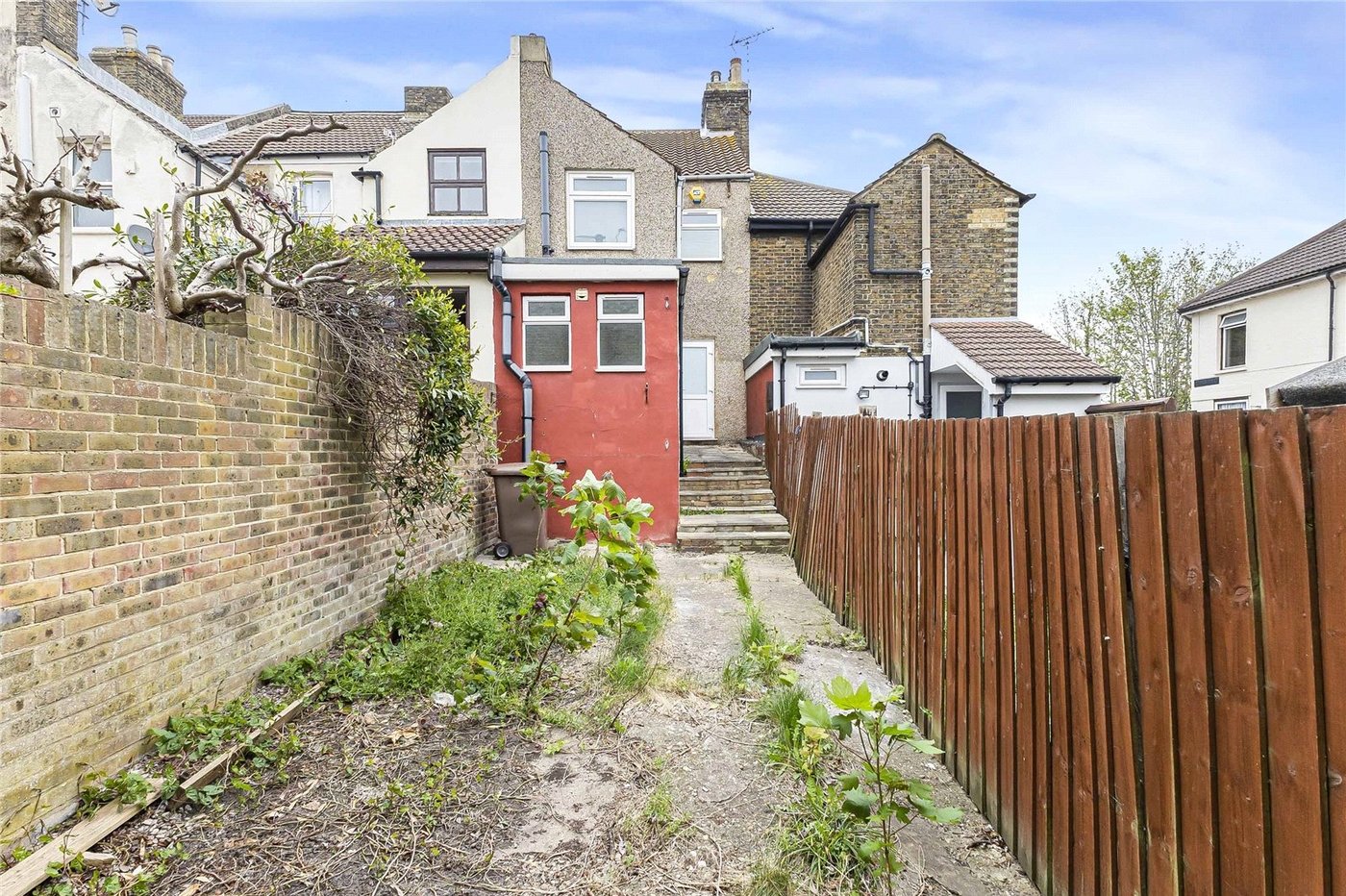 2 bedroom house for sale in Strood | Robinson Michael & Jackson