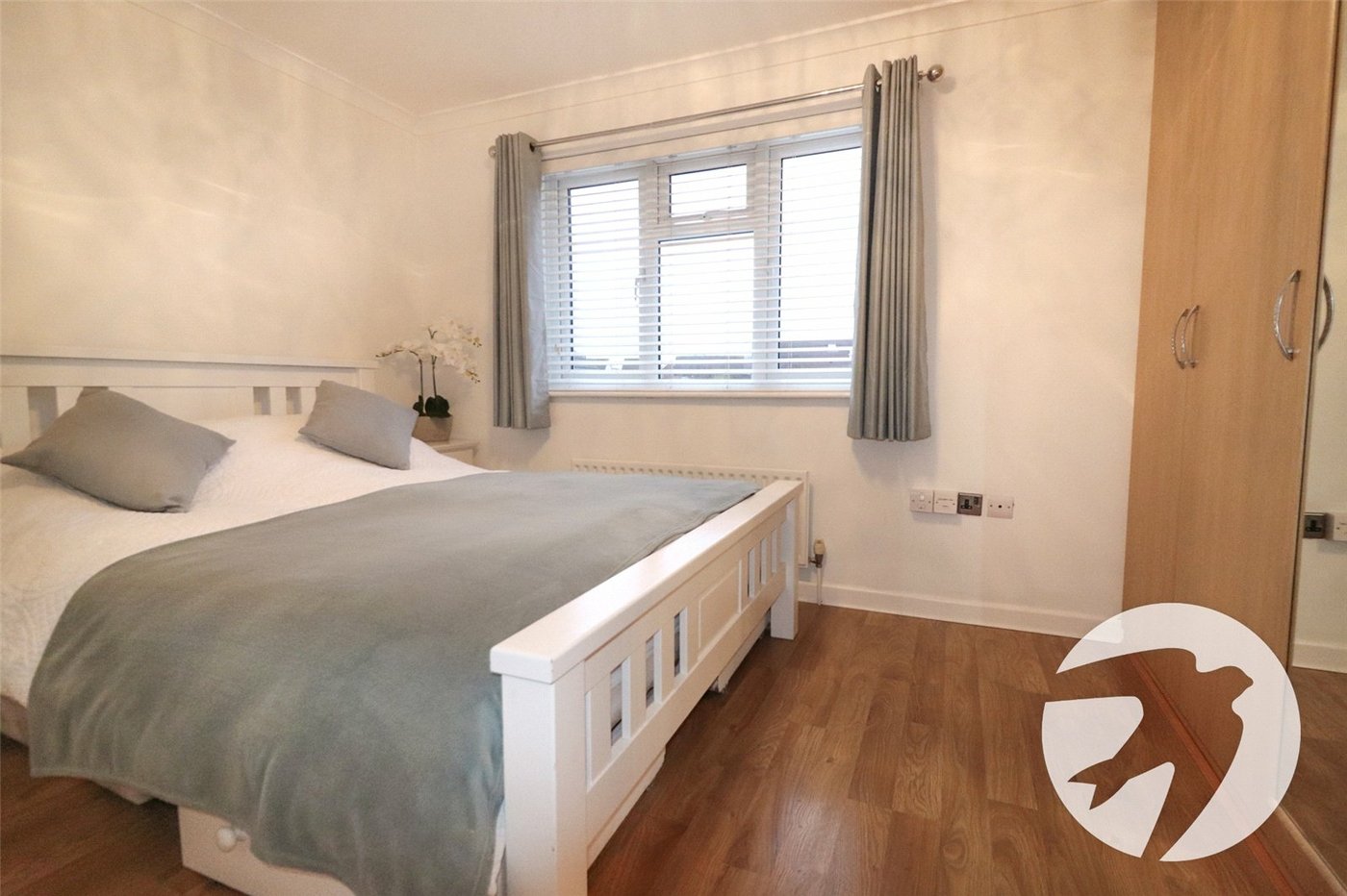 2 bedroom house for sale in Erith | Robinson Jackson