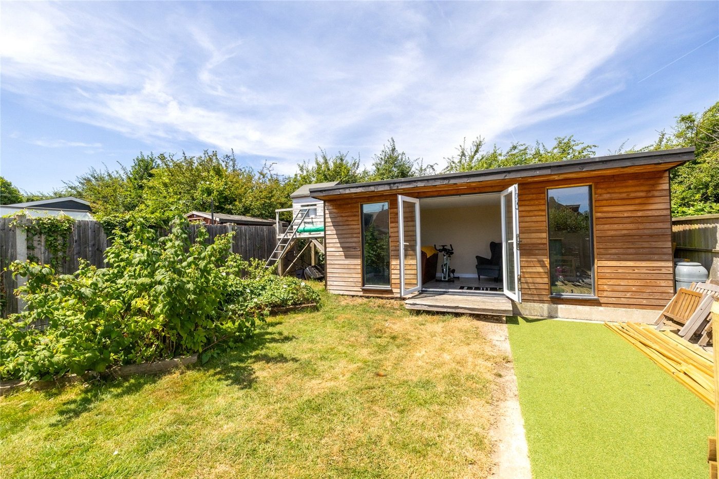 5 bedroom bungalow for sale in Sittingbourne | Robinson Michael & Jackson
