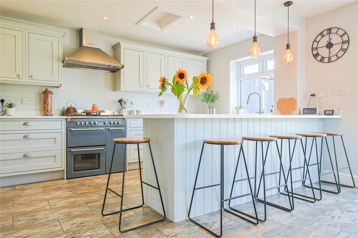 5 bedroom bungalow for sale in Sittingbourne | Robinson Michael & Jackson