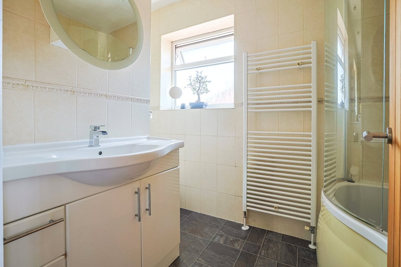 5 bedroom bungalow for sale in Sittingbourne | Robinson Michael & Jackson