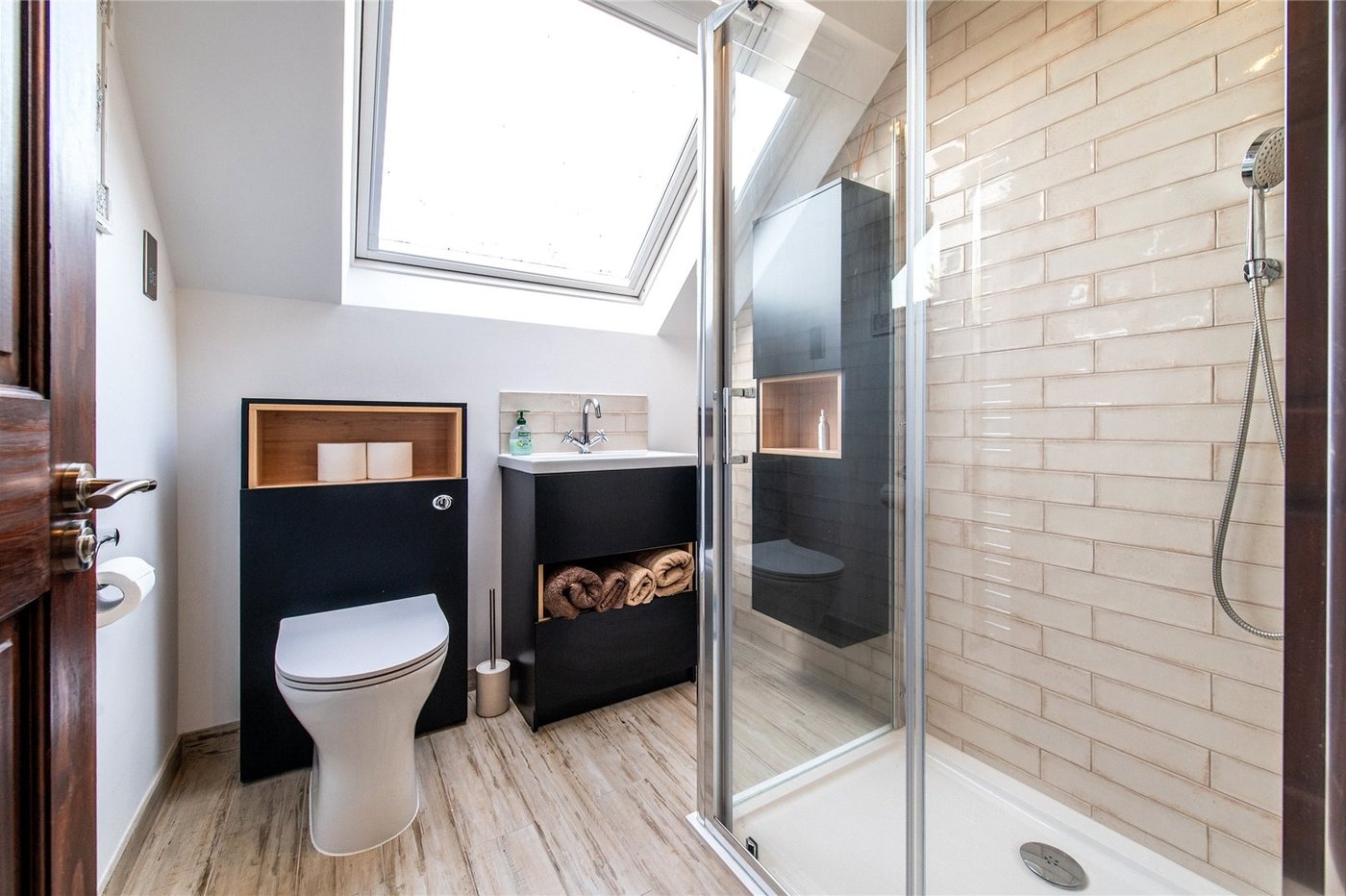 6 bedroom house for sale in Allhallows | Robinson Michael & Jackson