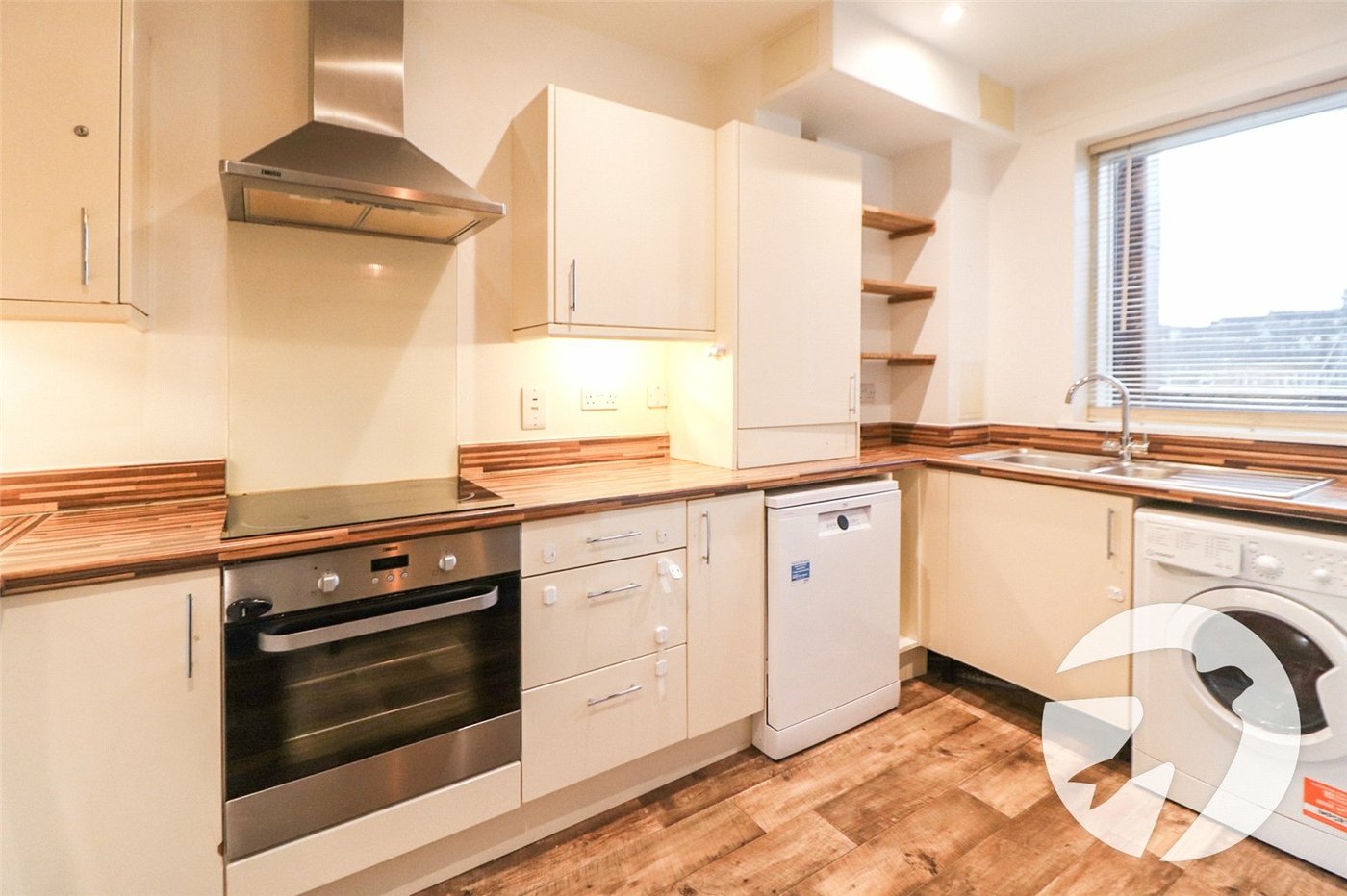 2 bedroom property for sale in Dell View Road | Robinson Jackson