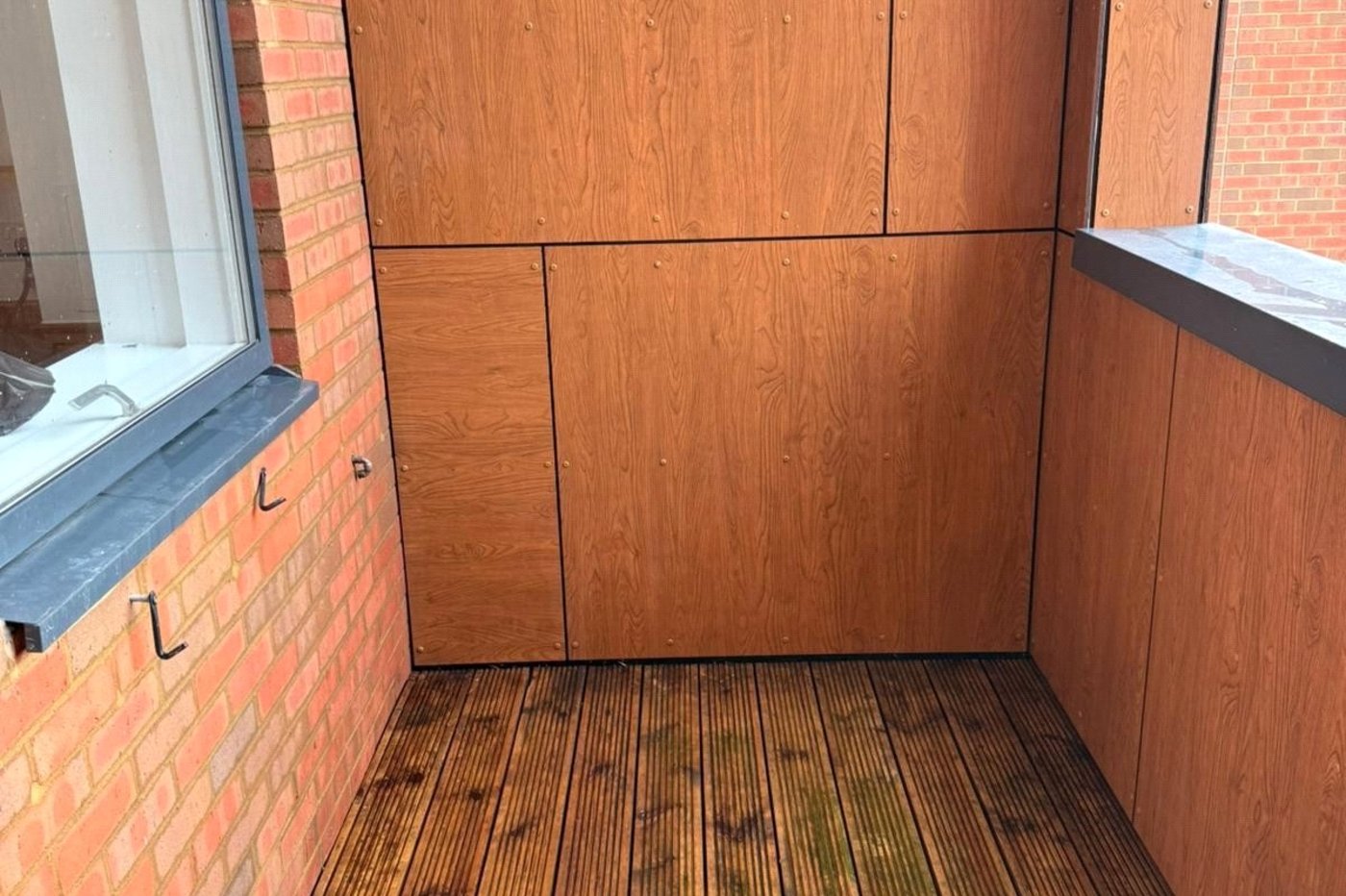 2 bedroom property to rent in Dell View Road | Robinson Jackson