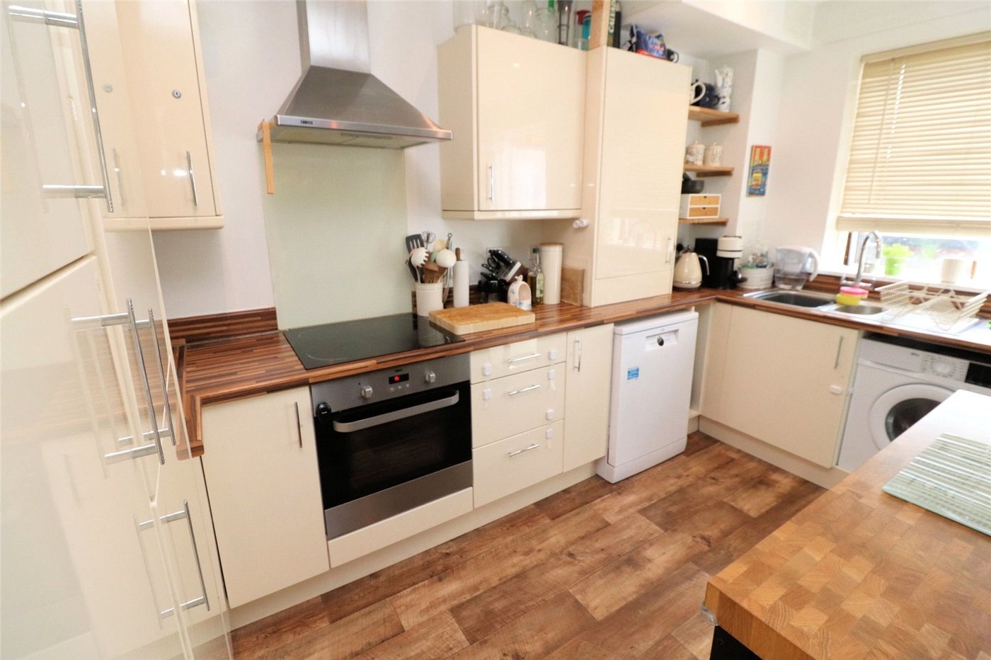 2 bedroom property for sale in Dell View Road | Robinson Jackson